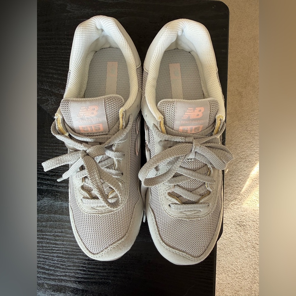 New Balance Women's Light Gray Sneakers